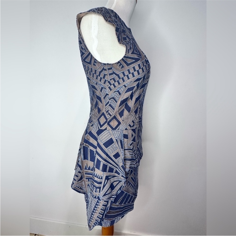 BCBGMaxAzria Abstract Dress - Picture 5 of 9